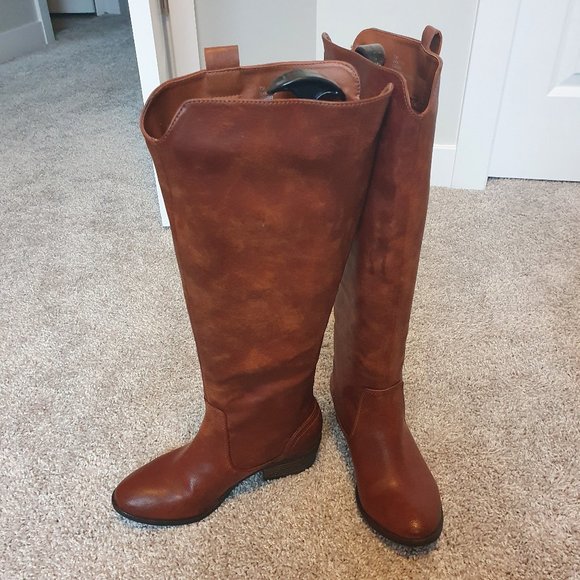 BNWOT Mia - vegan leather riding boots (size 7 - fit larger) - Picture 2 of 3